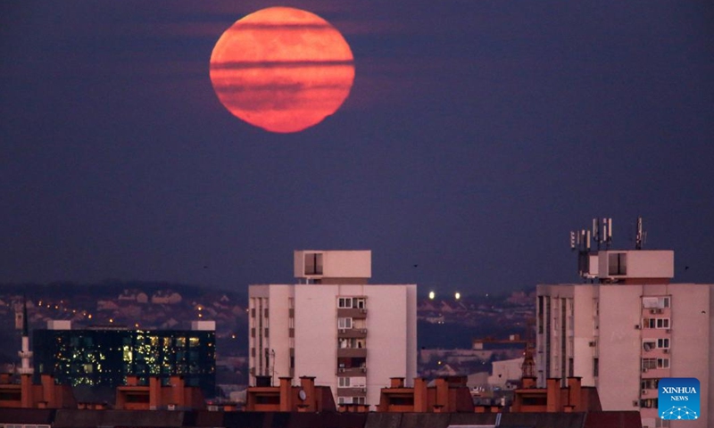 Photo taken on Jan. 18, 2022 shows a full Moon above Zagreb, Croatia.(Photo: Xinhua)