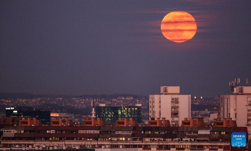 Photo taken on Jan. 18, 2022 shows a full Moon above Zagreb, Croatia.(Photo: Xinhua)