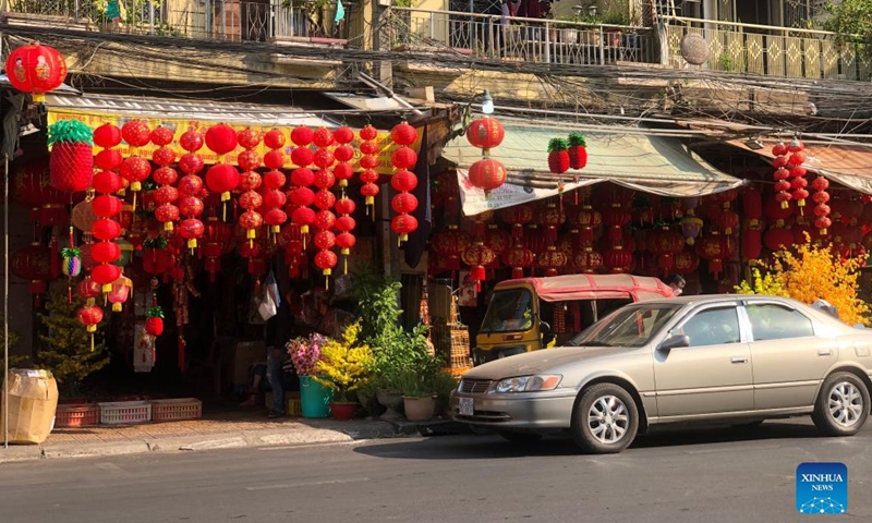 Photo taken on Jan. 16, 2022 shows shops selling Chinese Lunar New Year decorations in Phnom Penh, Cambodia.(Photo: Xinhua)