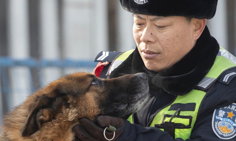 14-year-old patrol dog working for China's northernmost high speed ...