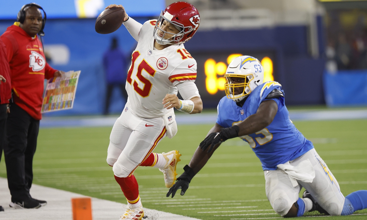 Chiefs HC Andy Reid Told Patrick Mahomes 'When It's Grim, Be The