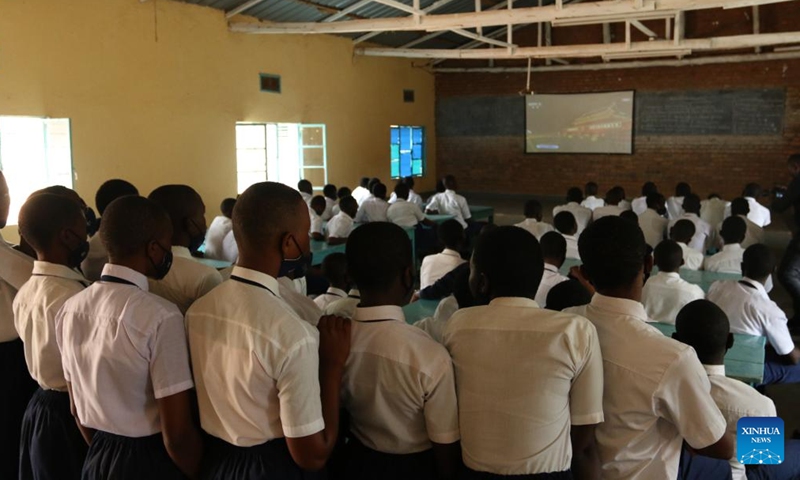 Students of GS (Group Scolaire) Kicukiro watch the opening ceremony of the Beijing 2022 Olympic Winter Games in Kigali, capital of Rwanda, Feb. 4, 2022.Photo:Xinhua