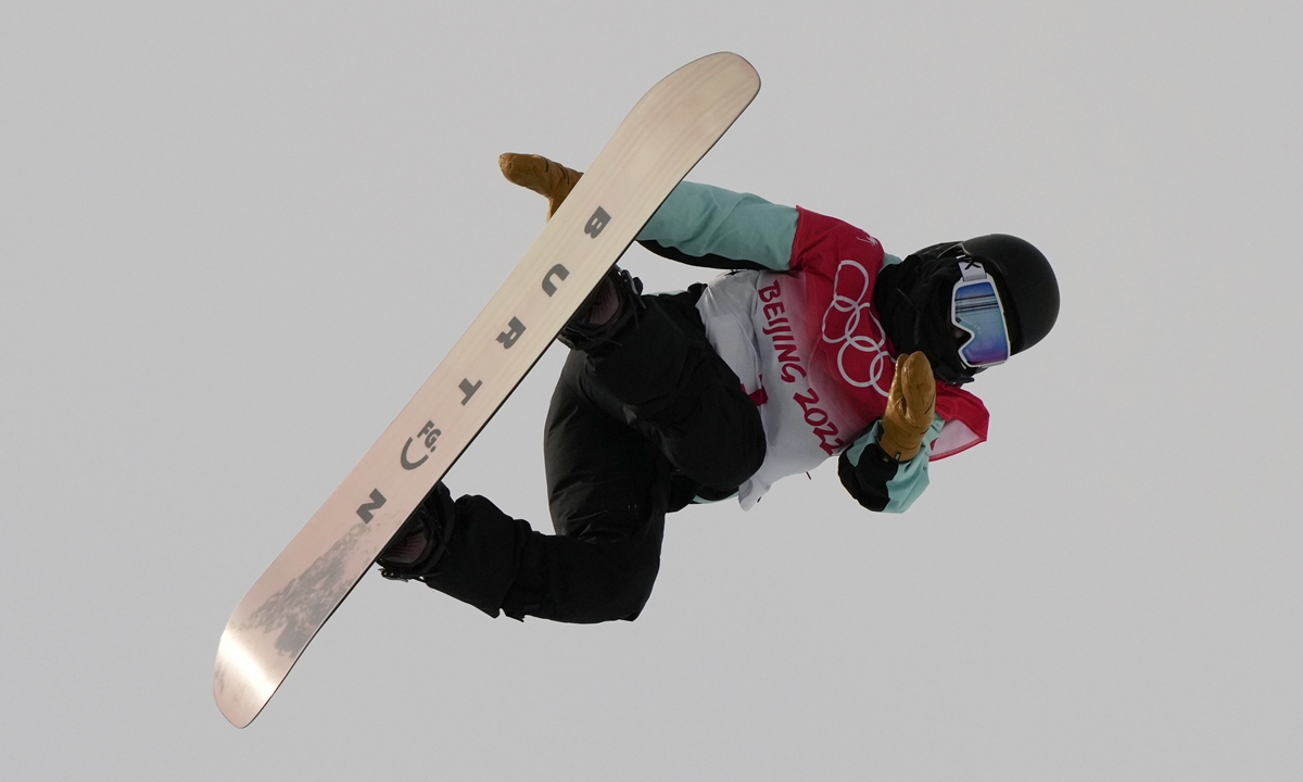 Cai Xuetong competes in the women's halfpipe final on February 10. Photo: VCG