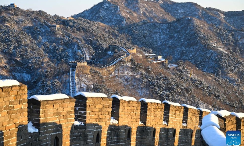 Photo taken on Feb. 14, 2022 shows the snow scenery of the Mutianyu section of the Great Wall in Beijing, capital of China.Photo:Xinhua