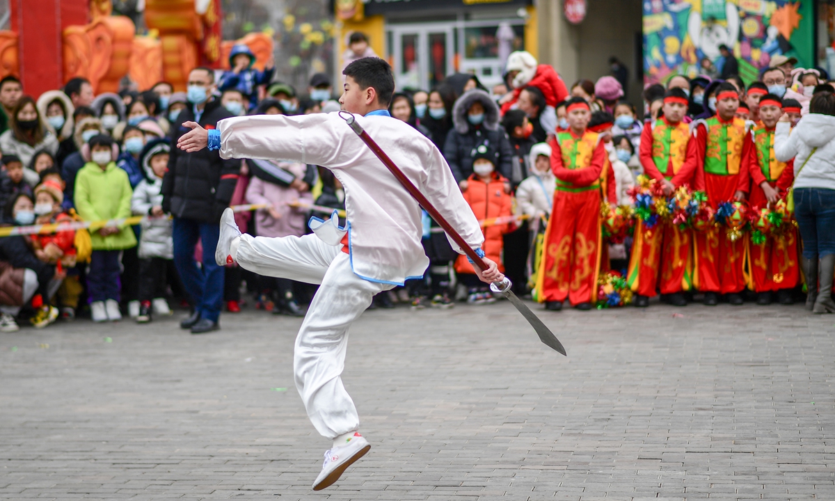 A Chinese teen perform <em>wushu</em> in Jinan, East China's Shandong Province on February 14, 2022.Photo: IC