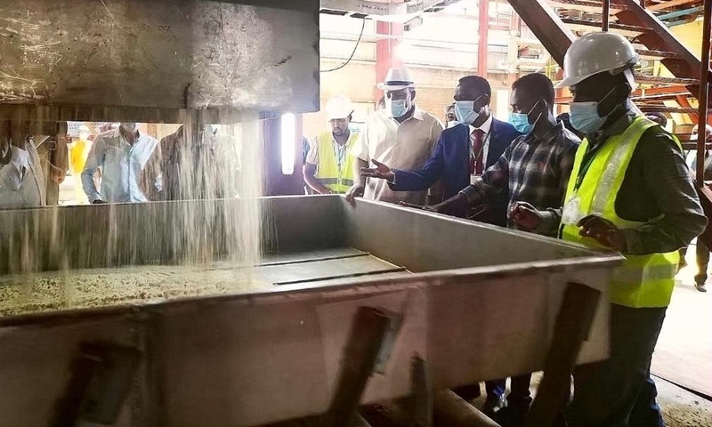 This file photo shows representatives from Ethiopian and Chinese side visit the workplace of Tana Beles No.1 sugar factory in Amhara regional state, Ethiopia, on June 6, 2021.Photo:Xinhua