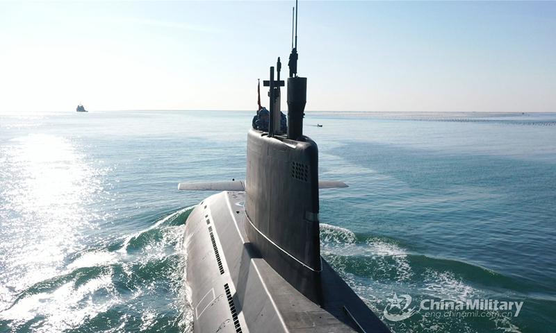 A submarine attached to a naval flotilla under the PLA Northern Theater Command sails in the waters during the combat training drills on January 4, 2022.Photo:China Military