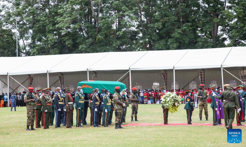 Soldiers carry the casket of former Zambian President Rupiah Banda during a state funeral in Lusaka, Zambia, on March 17, 2022.(Photo: Xinhua)