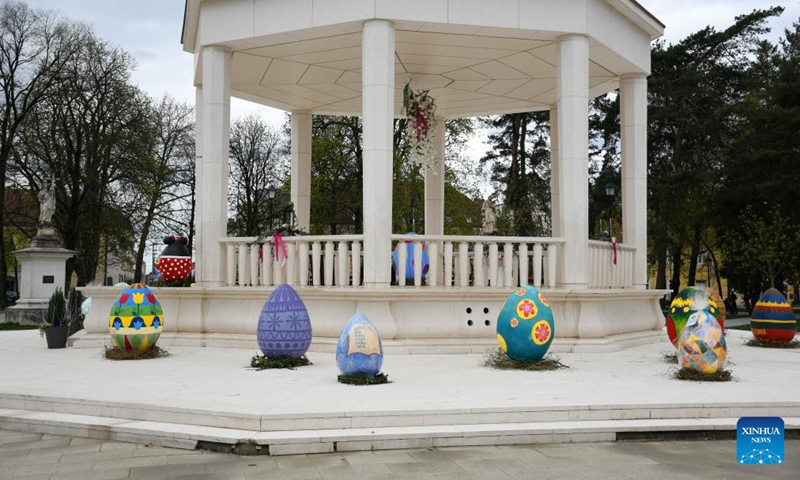 Big Easter eggs for the upcoming Easter holiday are seen in central Bjelovar, Croatia, on April 9, 2022.Photo:Xinhua