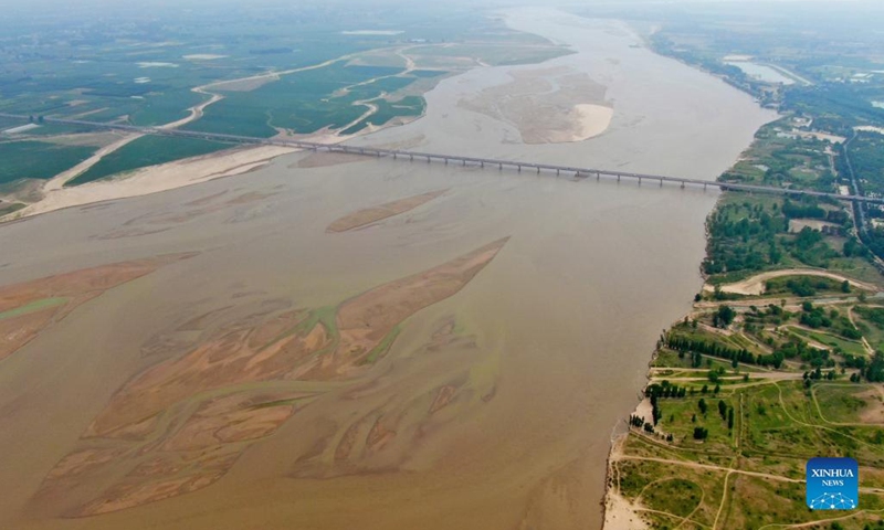 Aerial photo taken on April 27, 2022 shows the scenery of the Yellow River in Huiji District of Zhengzhou, central China's Henan Province.(Photo: Xinhua)