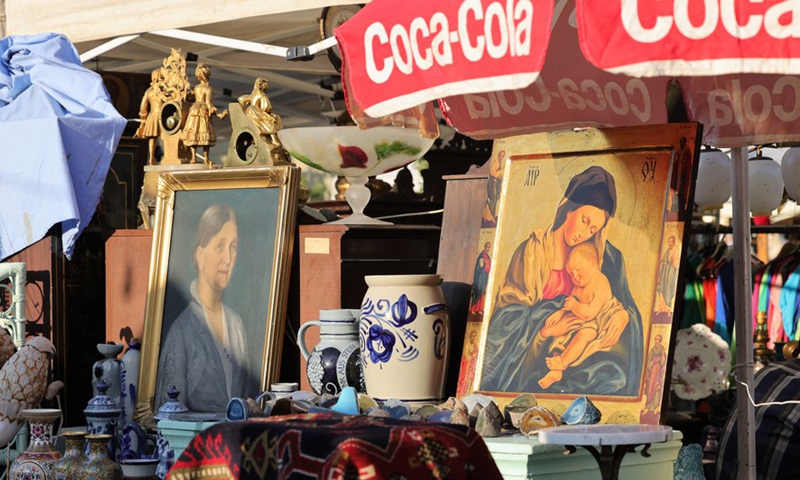 Vintage items are seen at a flea market exhibition in Beirut, Lebanon, on June 3, 2022.Photo:Xinhua