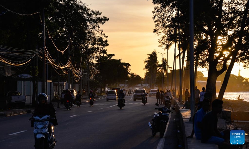 A street view is pictured at dusk in Dili, capital of Timor-Leste, June 4, 2022.(Photo: Xinhua)