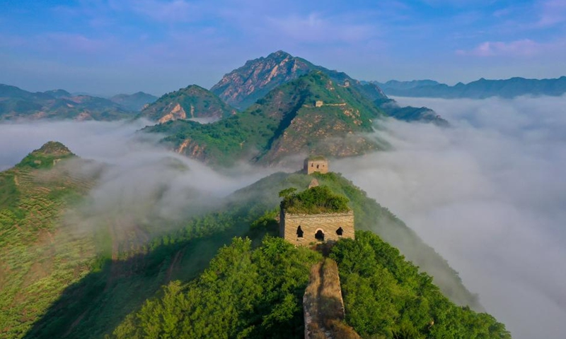 Aerial photo taken on June 9, 2022 shows the scenery of the Great Wall in Qianxi County, Tangshan, north China's Hebei Province.(Photo: Xinhua)