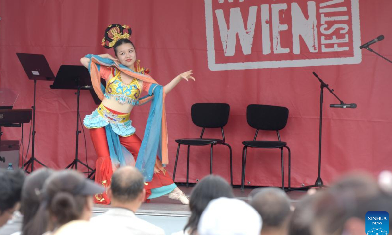 A dancer performs a traditional Chinese dance during the event of Austria meets China in WIR SIND WIEN.FESTIVAL 2022 in Vienna, Austria, June 22, 2022. The event of Austria meets China was held in WIR SIND WIEN.FESTIVAL 2022 on Wednesday. Photo: Xinhua