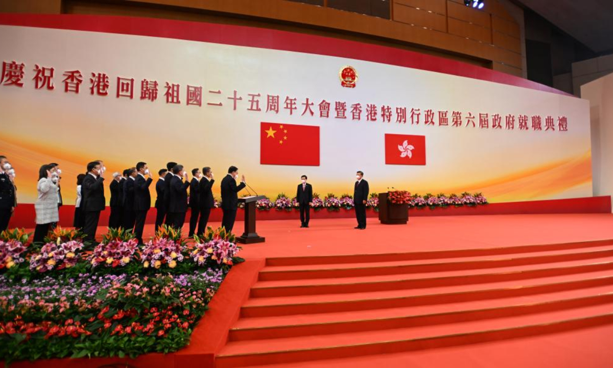 Chinese President Xi Jinping, also general secretary of the Communist Party of China Central Committee and chairman of the Central Military Commission, administers oath of office to principal officials of the sixth-term government of the Hong Kong Special Administrative Region (HKSAR) at the Hong Kong Convention and Exhibition Center, south China's Hong Kong, July 1, 2022. Photo:Xinhua