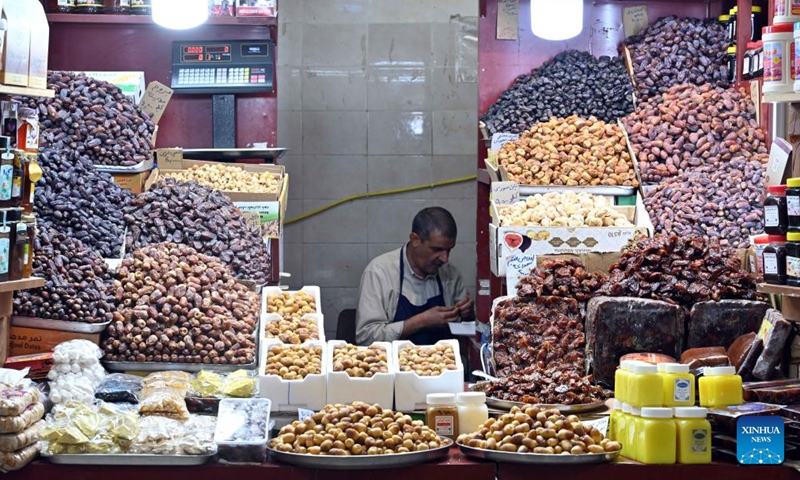 Photo taken on July 2, 2022 shows dates displayed at a store in the old market in Kuwait City, Kuwait.Photo:Xinhua