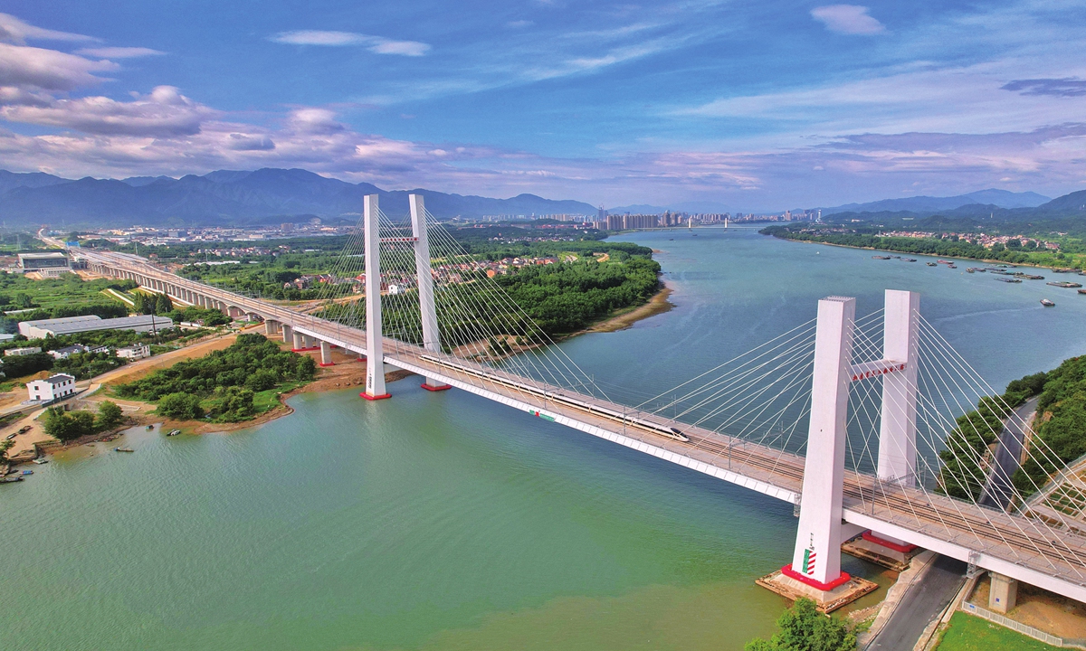 The Huzhou-Hangzhou section of the Hefei-Hangzhou High-speed Railway enters the trial operation stage on July 6, 2022, with a new line length of about 137.8 kilometers and a design speed of 350 kilometers per hour. The project will further boost local development. Photo: cnsphoto