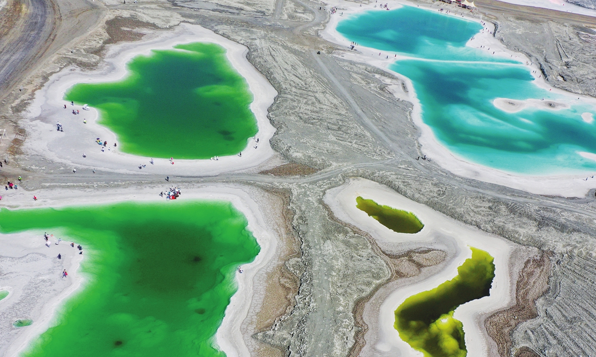 The great Emerald Lake in Northwest China's Qinghai Province, particularly beautiful in summer, appears like countless gemstones inlaid on the Earth on July 11, 2022. Photo: IC