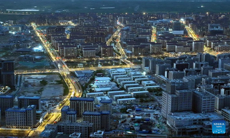 Aerial photo taken on July 20, 2022 shows a night view of Rongdong District in Xiong'an New Area, north China's Hebei Province. (Xinhua/Xing Guangli)