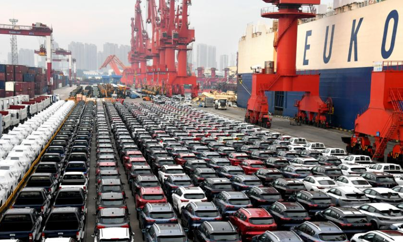 Export volume of commercial vehicles from Qingdao Port up 90 pct yoy ...