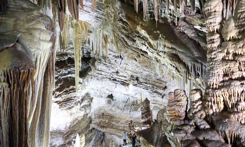 Tourists visit the Xinglong karst cave in Taojiatai Village of Xinglong County, north China's Hebei Province, Aug. 3, 2022.(Photo: Xinhua)