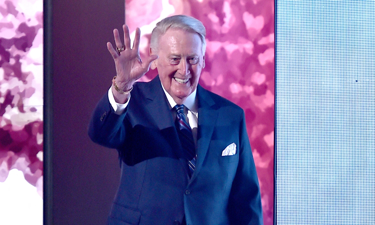 Retiring Vin Scully, the voice of generations, says farewell to