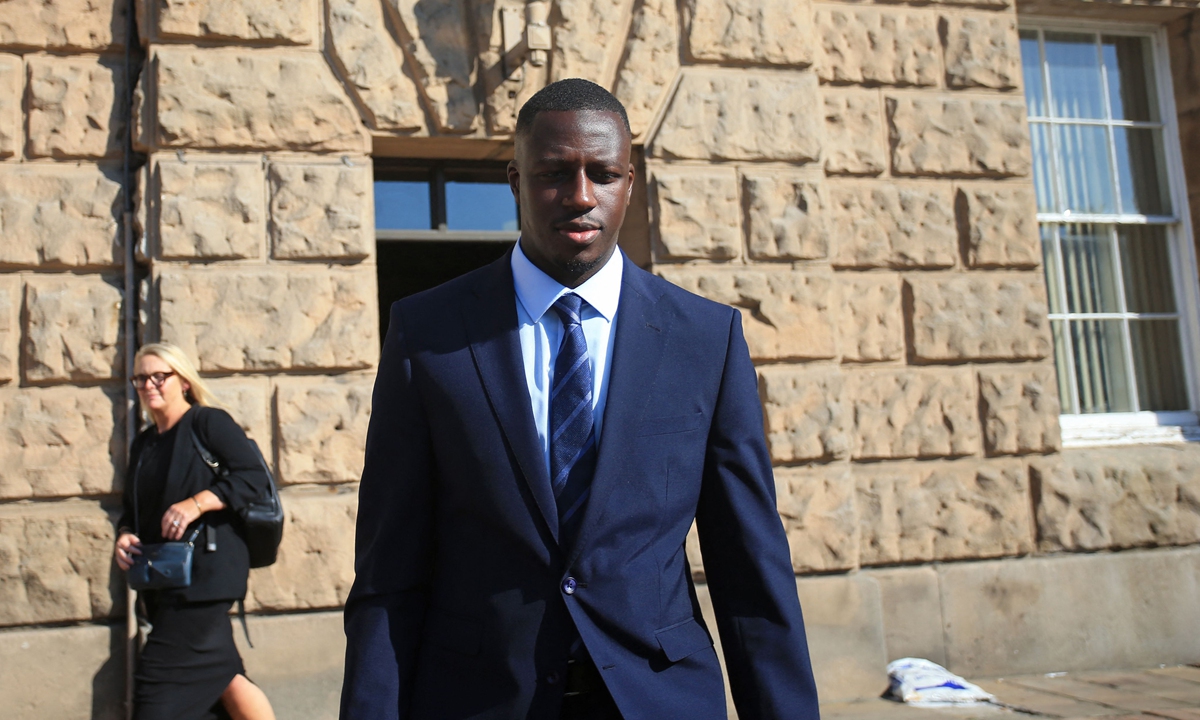 Manchester City and France soccer player Benjamin Mendy leaves Chester Crown Court in northwest England on August 10, 2022 at the start of his trial for the alleged rape and assault of seven women. Photo: VCG