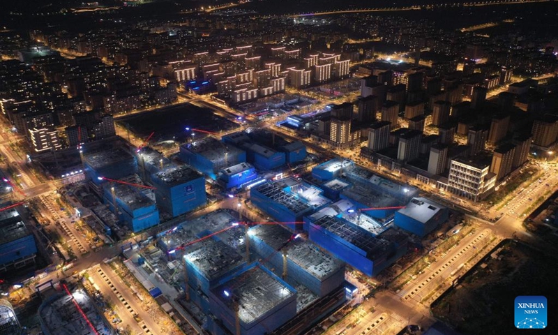 Aerial photo taken on Aug. 17, 2022 shows a construction site in Rongdong area of Xiongan New Area, north China's Hebei Province. (Xinhua/Zhu Xudong)