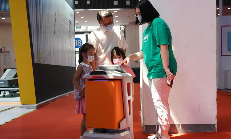 A service robot is seen during an expo of the World Robot Conference 2022 (WRC 2022) in Beijing, capital of China, Aug. 18, 2022.Photo:Xinhua