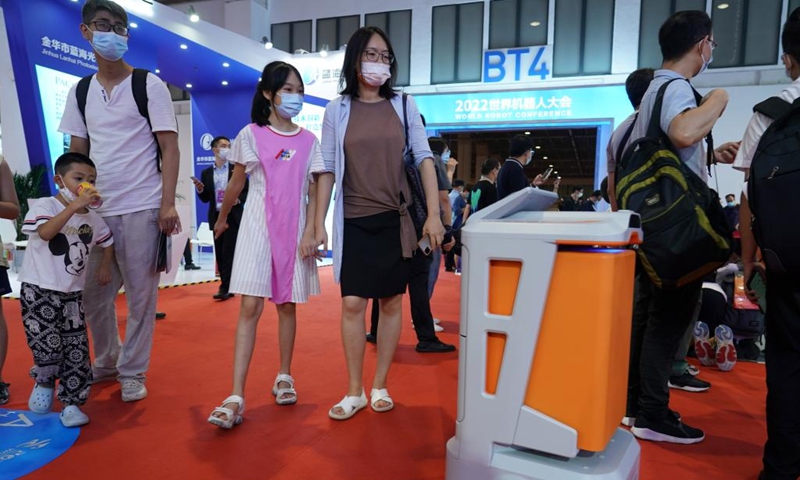 A service robot is seen during an expo of the World Robot Conference 2022 (WRC 2022) in Beijing, capital of China, Aug. 18, 2022.Photo:Xinhua