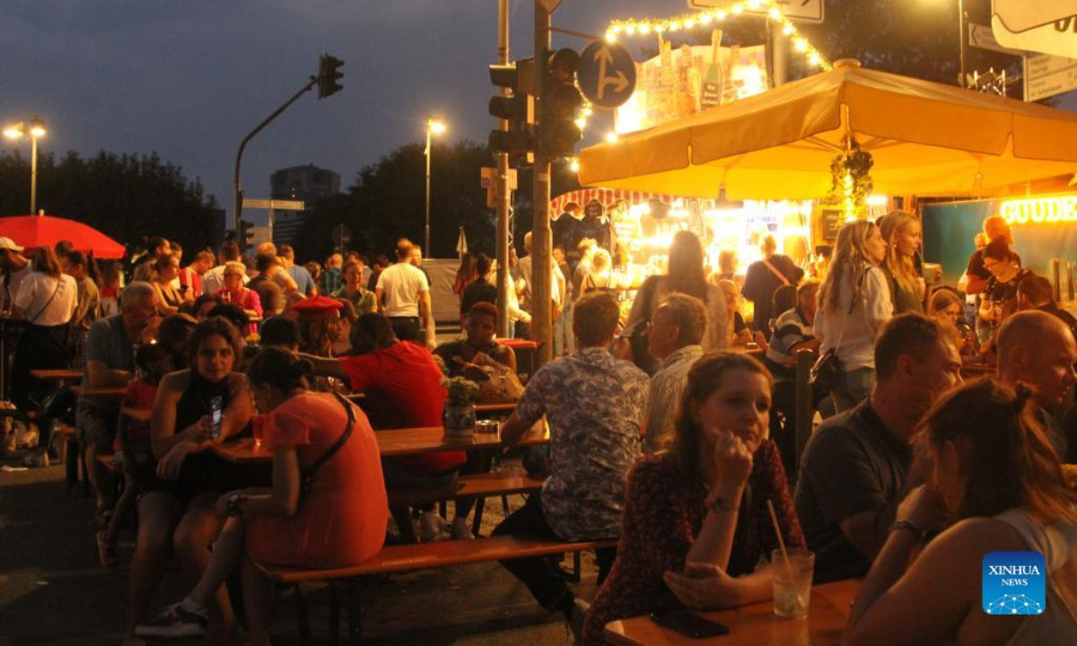 People visit the Museumsuferfest in Frankfurt am Main, Germany, on Aug. 26, 2022. Photo:Xinhua