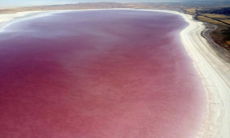 Aerial photo taken on Aug. 24, 2022 shows a view of the Salt Lake in Ankara, Türkiye.(Photo: Xinhua)