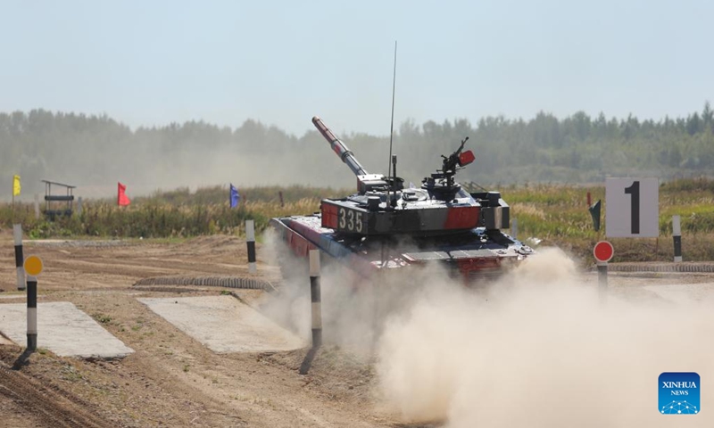 The Chinese team takes part in the tank biathlon of the International Army Games 2022 at the Alabino training ground in the Moscow region, Russia, Aug. 24, 2022. The Chinese team on Wednesday advanced to the tank biathlon's final contest in the ongoing International Army Games 2022 held in Russia.(Photo: Xinhua)