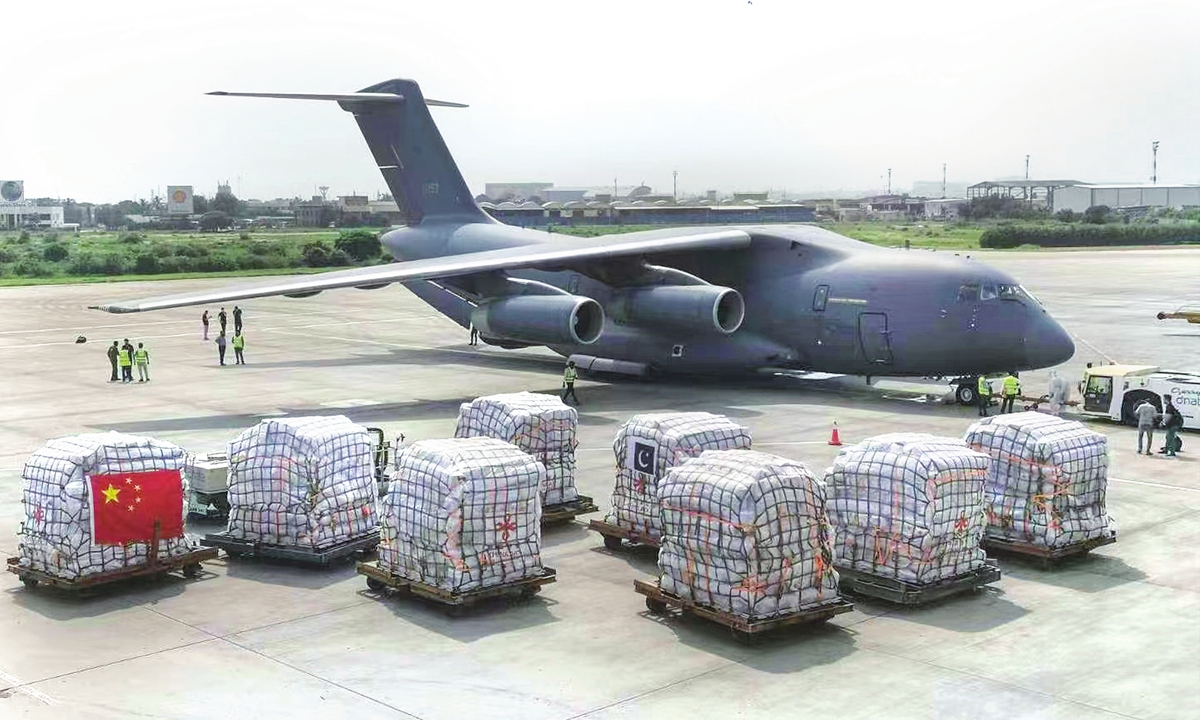 A Y-20 large transport aircraft lands at Karachi Airport on August 30, 2022. Humanitarian supplies from China composed of some 3,000 tents were delivered by the Chinese People's Liberation Army Air Force to Pakistan as the country battles severe flooding. (See story on Page 4). Photo: courtesy of Chinese Embassy in Pakistan