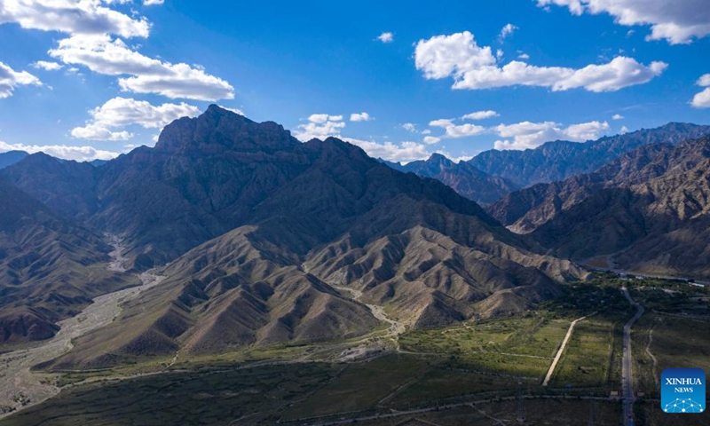 Aerial photo taken on Aug. 30, 2022 shows the scenery of Helan Mountain in Yinchuan, northwest China's Ningxia Hui Autonomous Region.(Photo: Xinhua)