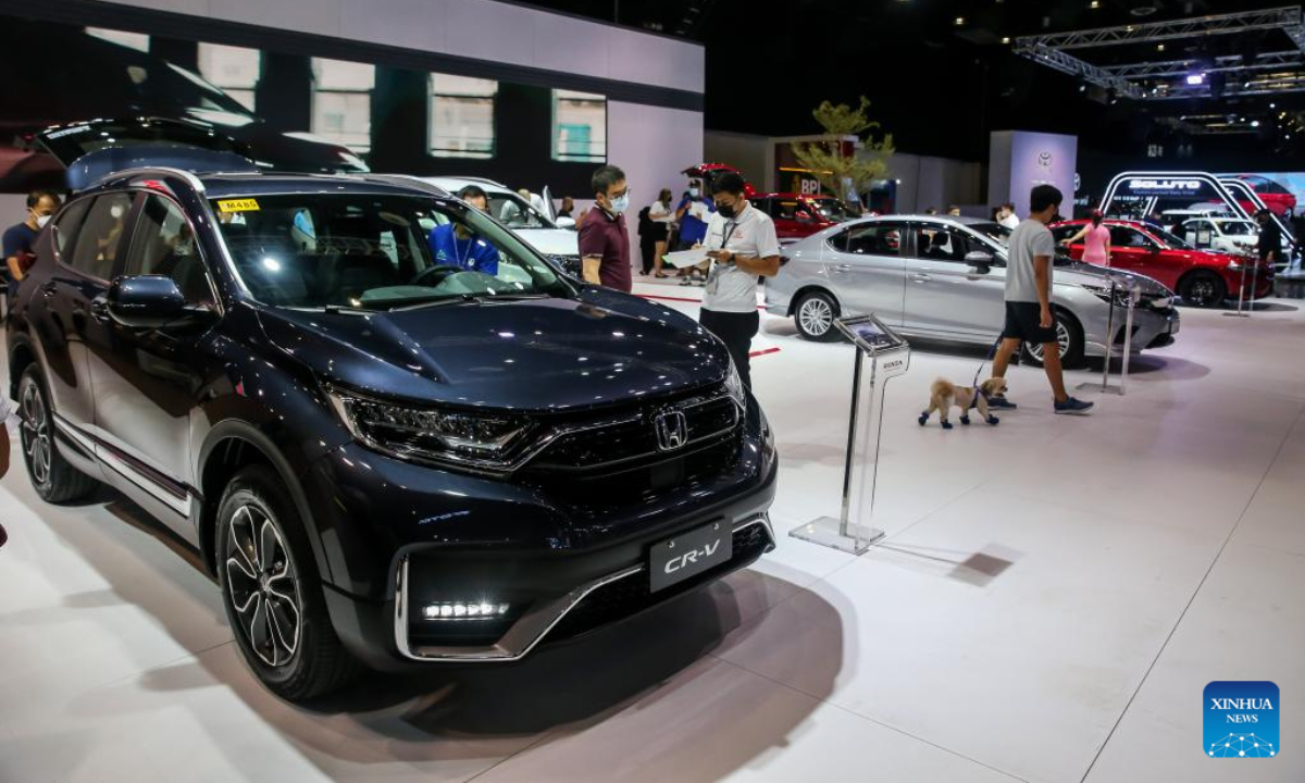 People visit the Philippine International Motor Show in Pasay City, the Philippines, Sep 17, 2022. Photo:Xinhua