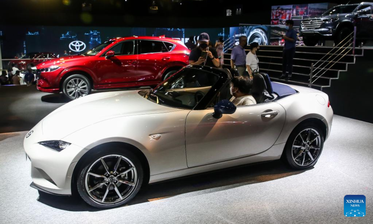 People visit the Philippine International Motor Show in Pasay City, the Philippines, Sep 17, 2022. Photo:Xinhua