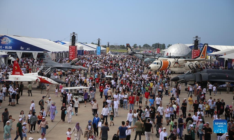 People visit the aerospace and technology festival of Türkiye in Samsun, Türkiye, on Aug. 30, 2022. The aerospace and technology festival of Türkiye started in Samsun in the Black Sea region on Tuesday.(Photo: Xinhua)