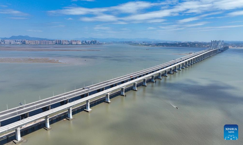 Aerial photo taken on Sept. 2, 2022 shows the Quanzhou Bay cross-sea bridge, a part of the Fuzhou-Xiamen high-speed railway, in southeast China's Fujian Province.Photo:Xinhua