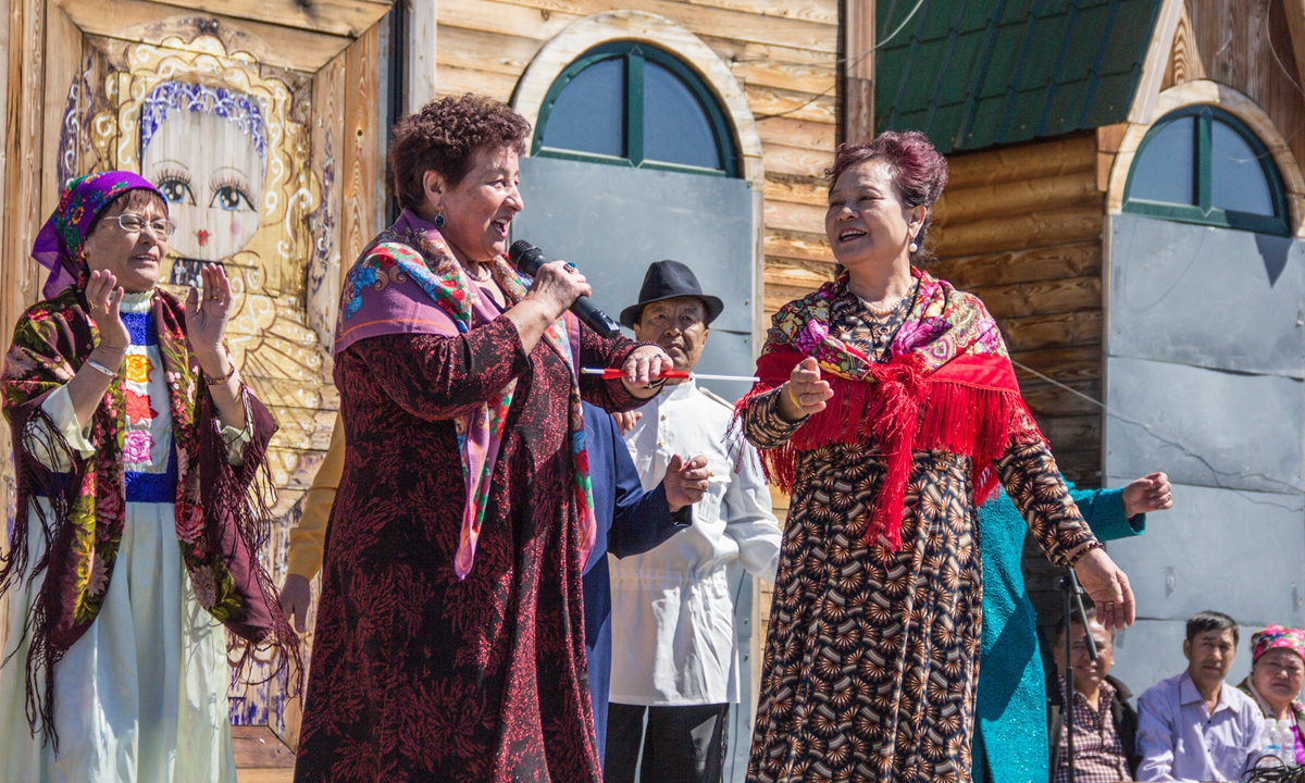 China's ethnic Russian people dance and sing to celebrate the Pascha festival (Orthodox Easter) in Ergun, North China's Inner Mongolia Autonomous Region in April 2019. Photo: Shan Jie/GT