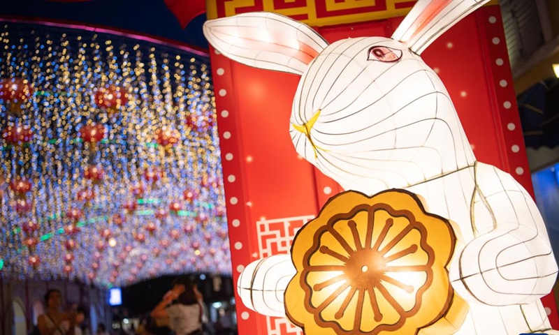 An illumination installation is seen during the Mid-Autumn Festival at Senado Square in south China's Macao, Sept. 10, 2022.Photo:Xinhua