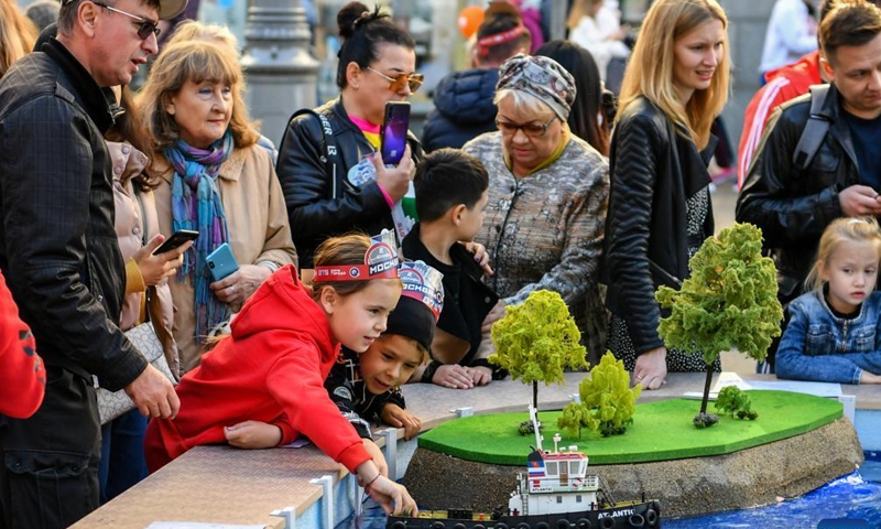 People take part in Moscow City Day celebrations in Moscow, Russia, Sept. 10, 2022.Photo:Xinhua