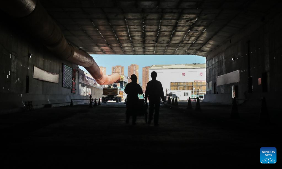 Workers work at the construction site of an undersea tunnel in Dalian Bay, northeast China's Liaoning Province, Sep 29, 2022. Photo:Xinhua