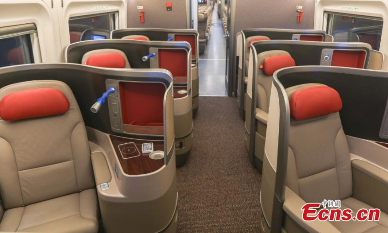 Photo shows the interior view of the business class on a new Fuxing bullet train in Nanchang, east China's Jiangxi Province, Oct. 8, 2022. (Photo: China News Service/Liu Lixin)