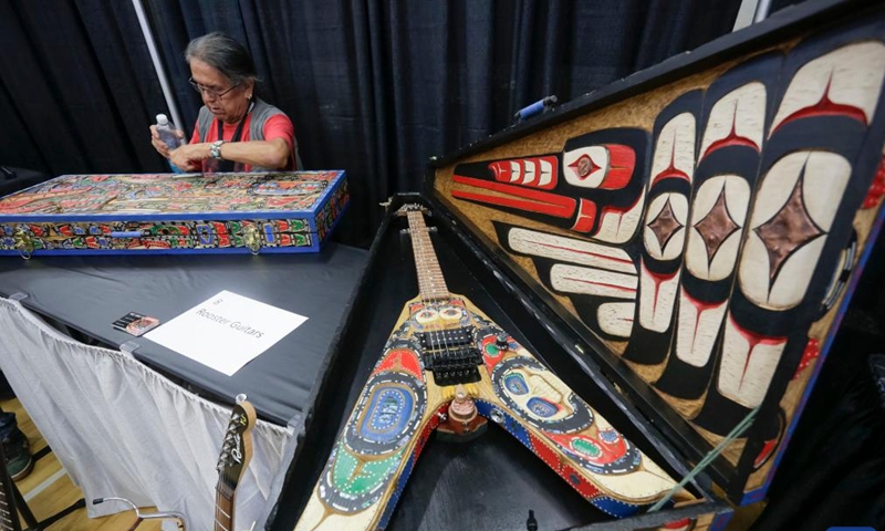 A handmade electric guitar is displayed at the Vancouver International Guitar Festival in Vancouver, Canada, on Sept. 24, 2022.Photo:Xinhua