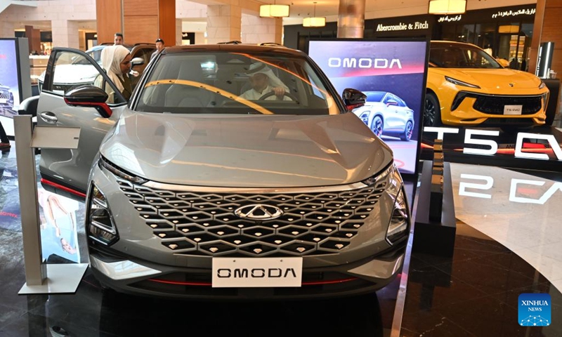 People visit an auto show of Chinese car brands in Hawalli Governorate, Kuwait, on Sept. 28, 2022.(Photo: Xinhua)