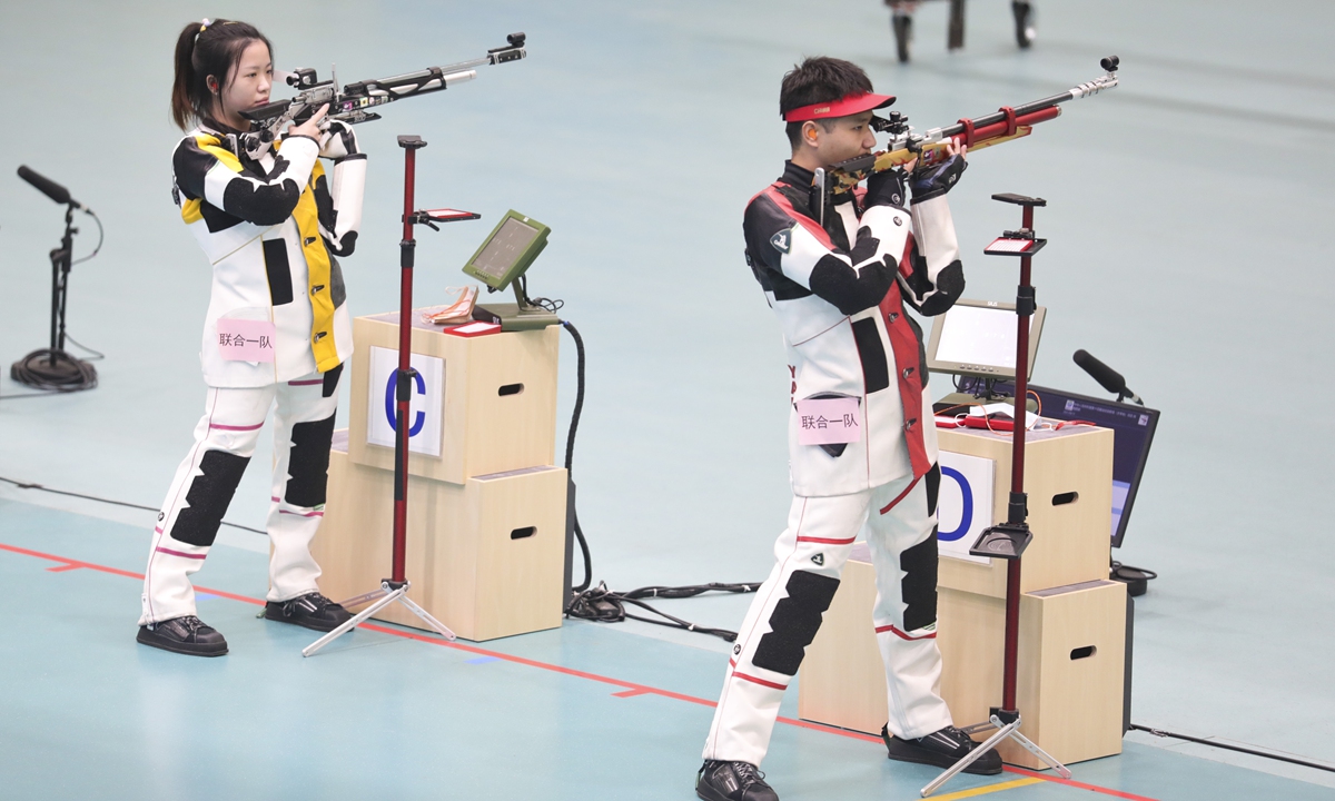 File photo: Olympic medalist pair Yang Haoran (right) and Yang Qian win gold medals in the 10-meter air rifle mixed team event final at the 14th Chinese National Games in Xi'an, Northwest China's Shaanxi Province on September 14, 2021. Photo: VCG