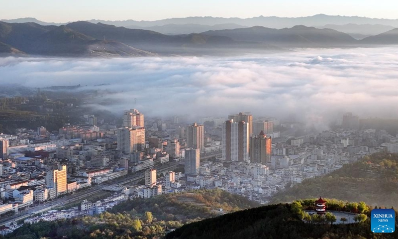 Aerial photo taken on Oct. 11, 2022 shows the Luonan County in the morning light in northwest China's Shaanxi Province.(Photo: Xinhua)