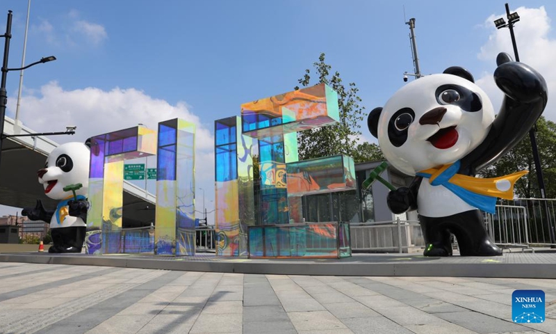 Photo taken on Oct. 15, 2022 shows decorative installations near an entrance of the National Exhibition and Convention Center (Shanghai), the main venue for the China International Import Expo (CIIE), in east China's Shanghai.Photo:Xinhua