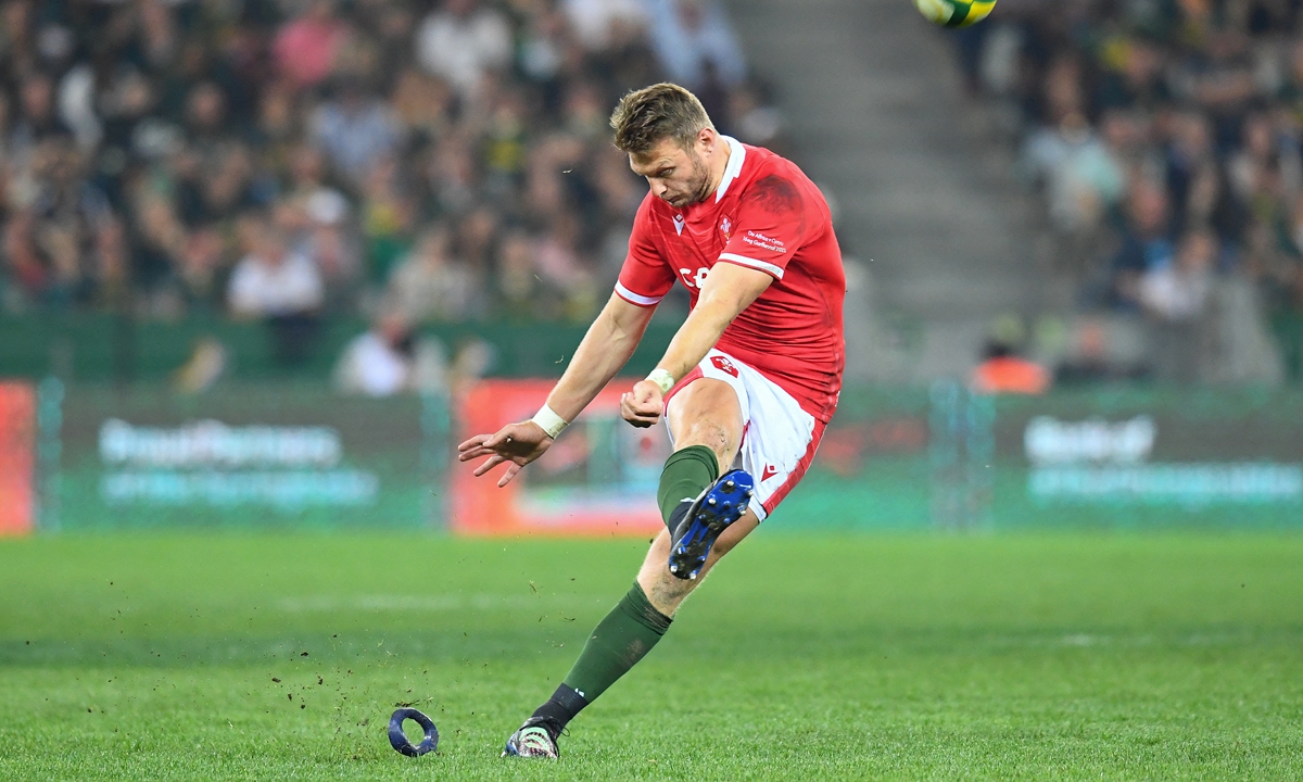 Wales' fly-half and captain Dan Biggar kicks the ball to convert a point during an international rugby union match between South Africa and Wales at the Cape Town Stadium in Cape Town on July 16, 2022. Photo: AFP